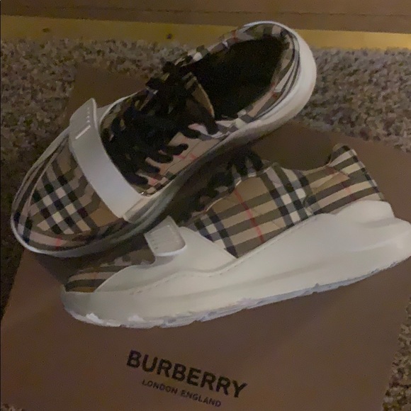 Burberry chunky sneakers - Picture 4 of 5